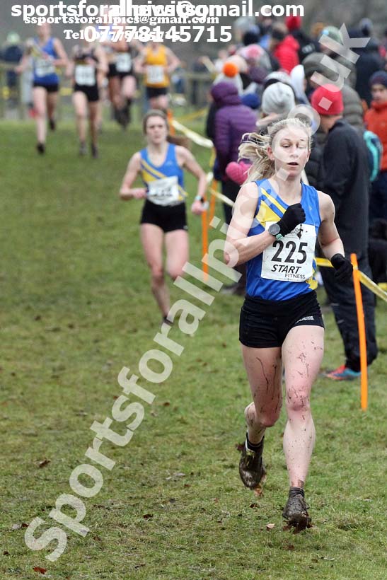Senior womens Northern Cross Country Champs., Camp Hill Estate, Kirklington.  Photo: David T. Hewitson/Sports for All Pics